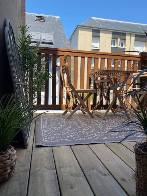 Studio Avec Terrasse A 多维尔 外观 照片
